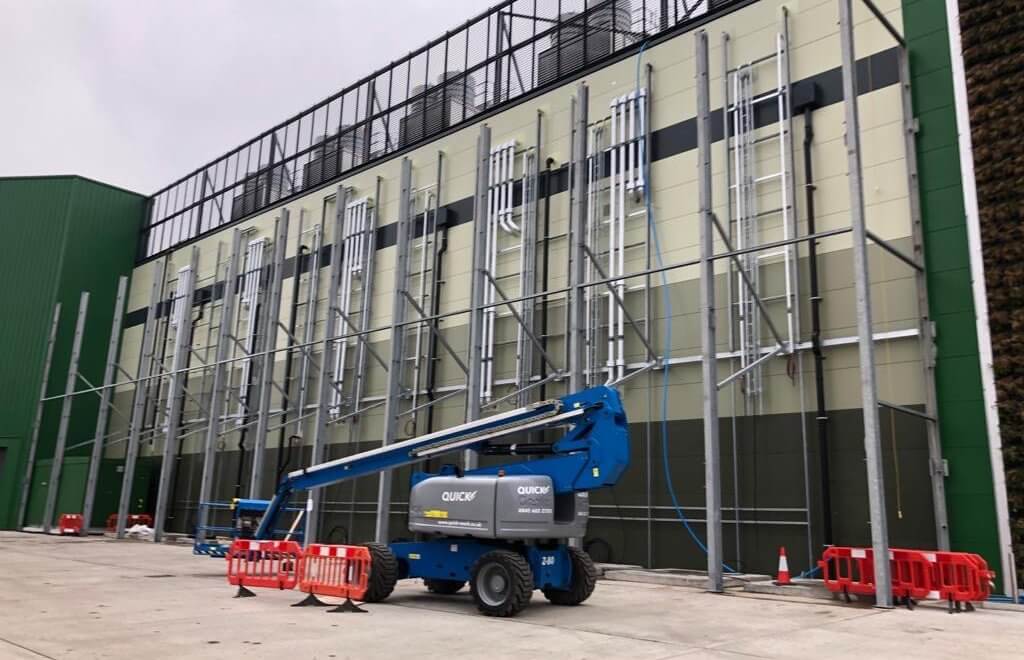 Weatherproofing of cable trays installed on data centre